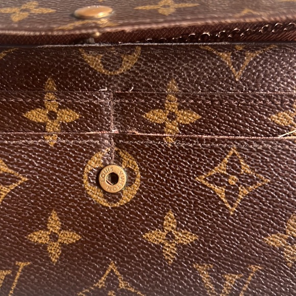 Louis Vuitton Sarah Wallet - Picture 12 of 12